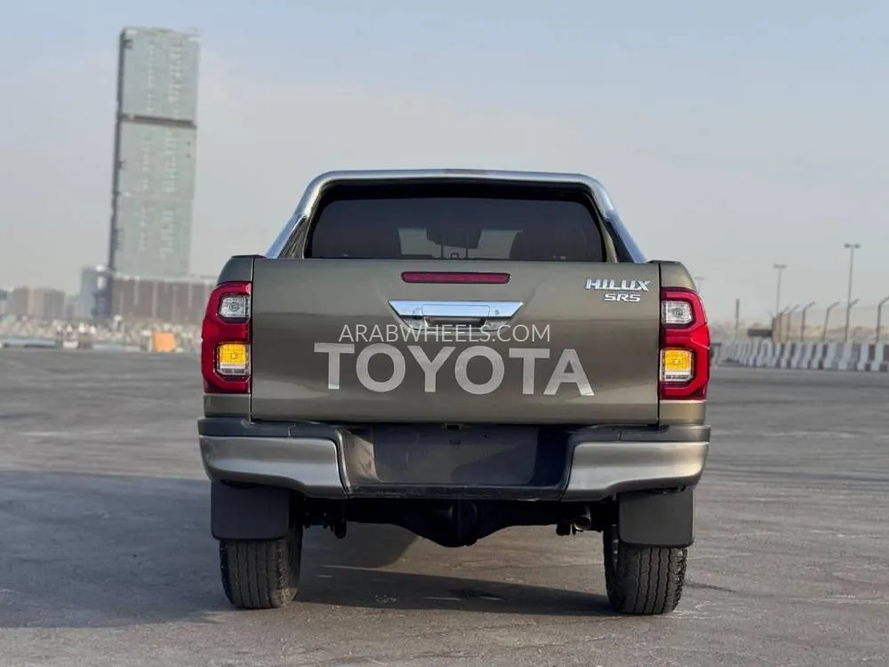 Toyota Hilux 2022 for Sale in Dubai Image-7