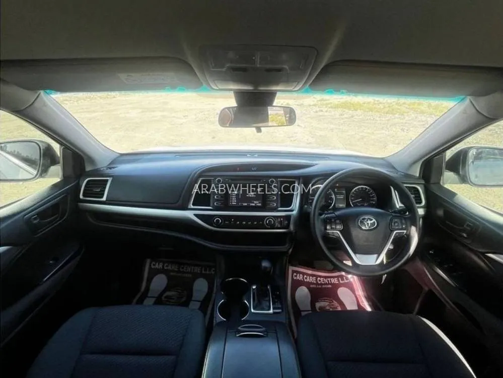 Toyota Kluger 2019 for Sale in Dubai Image-6