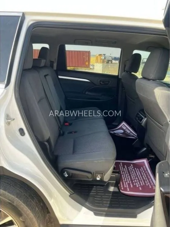 Toyota Kluger 2019 for Sale in Dubai Image-9