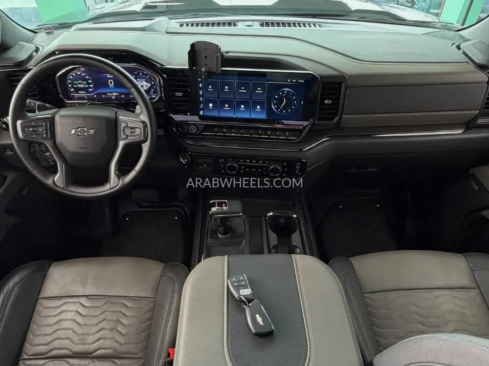 Chevrolet Silverado 2024 for Sale in Abu Dhabi Image-6