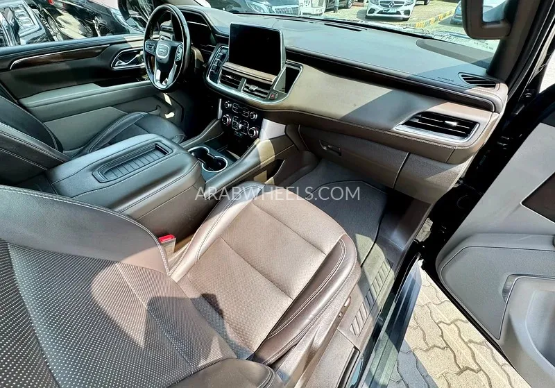 GMC Yukon 2023 for Sale in Sharjah Image-12