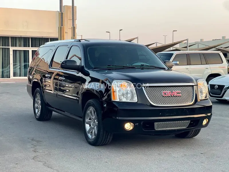 GMC Yukon XL 2012 for Sale in Sharjah Image-2