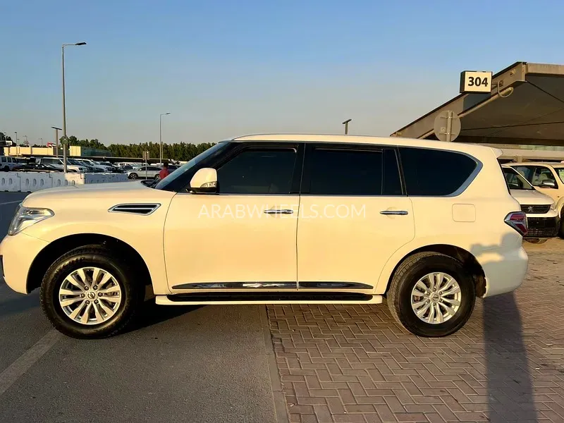 Nissan Patrol 2019 for Sale in Sharjah Image-4