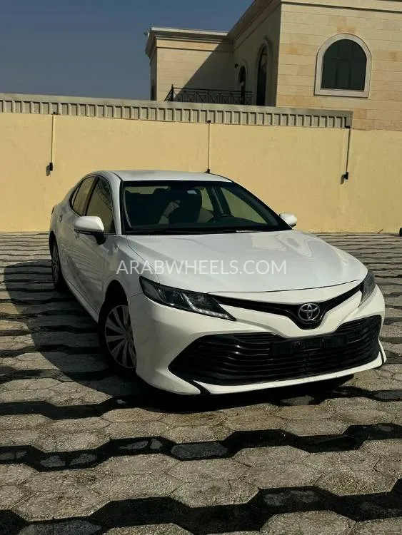 Toyota Camry 2019 for Sale in Dubai Image-2