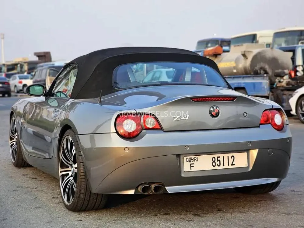 BMW Z4 2004 for Sale in Dubai Image-4