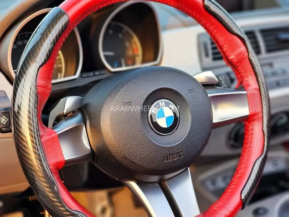 BMW Z4 2004 for Sale in Dubai Image-10