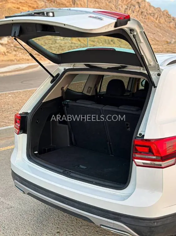 Volkswagen Touareg 2019 for Sale in Abu Dhabi Image-10