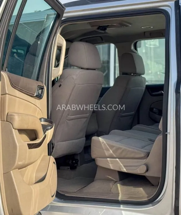 GMC Yukon XL 2020 for Sale in Sharjah Image-12