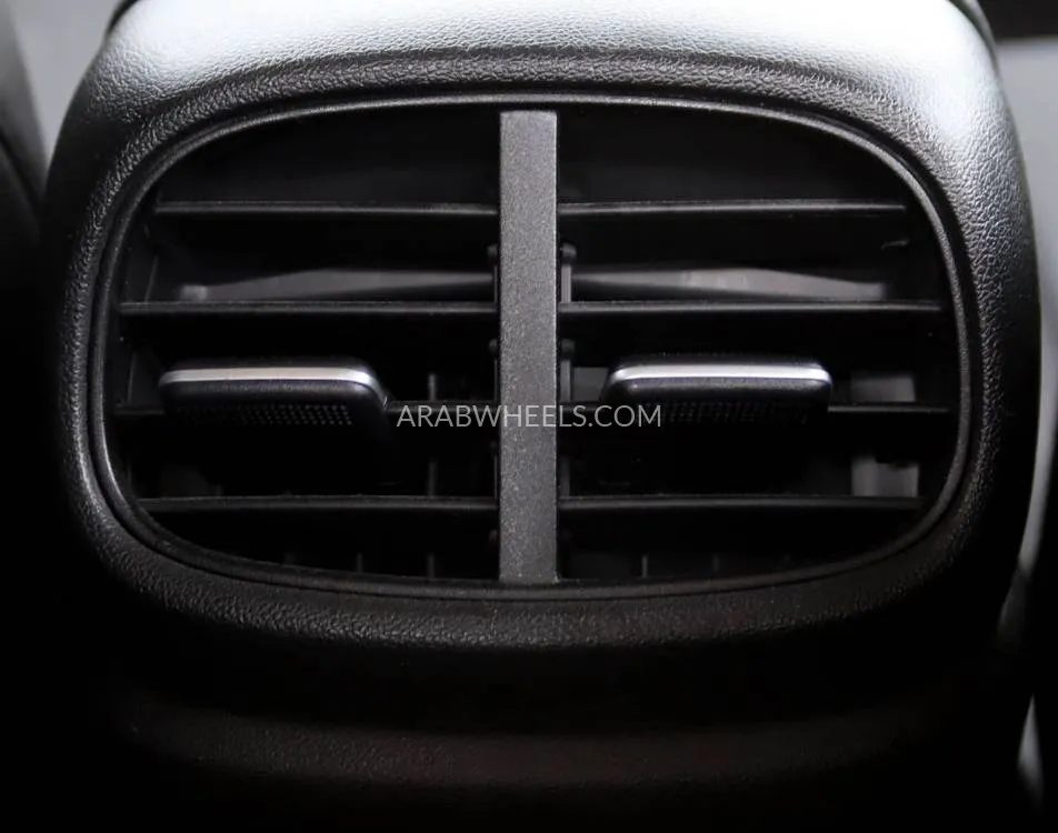 هيونداي إلنترا 2023 for Sale in الشارقة Image-13