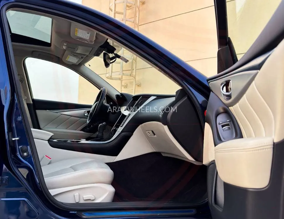 إنفينيتي Q50 2023 for Sale in الشارقة Image-9