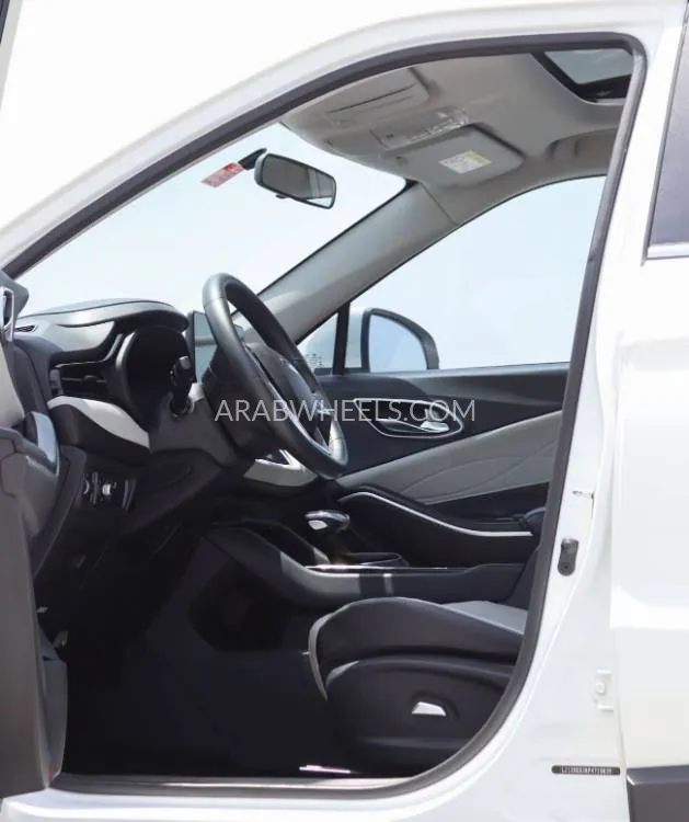 JAC JS4 2023 for Sale in Sharjah Image-8