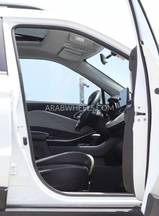 JAC JS4 2023 for Sale in Sharjah Image-9
