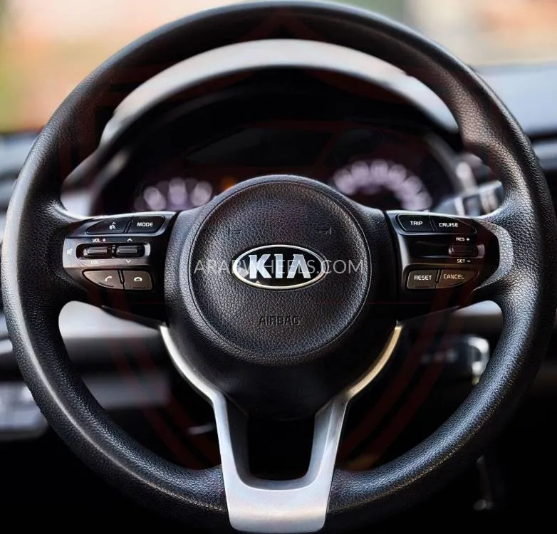 Kia Rio 2021 for Sale in Sharjah Image-12