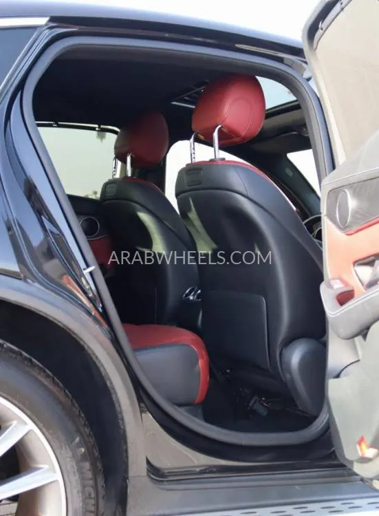 Mercedes Benz GLC Class 2018 for Sale in Sharjah Image-11