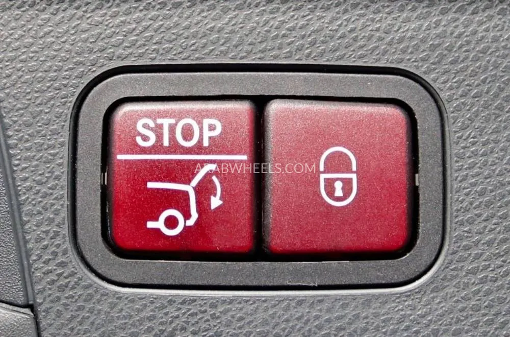 Mercedes Benz GLC Class 2018 for Sale in Sharjah Image-22