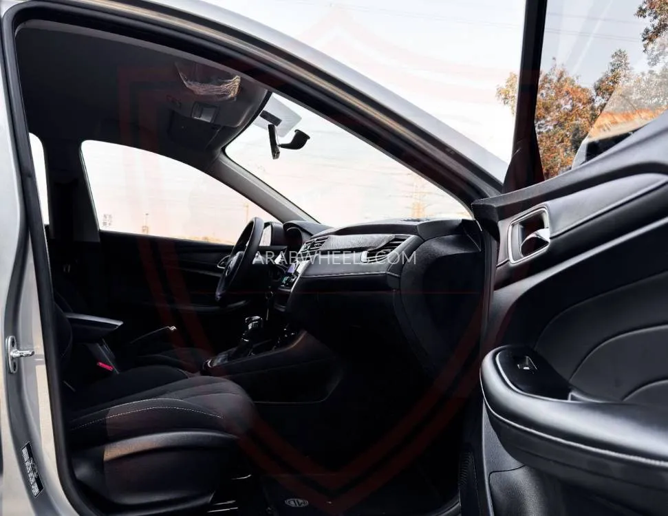 MG 1.5 AT COM 2022 for Sale in Sharjah Image-9