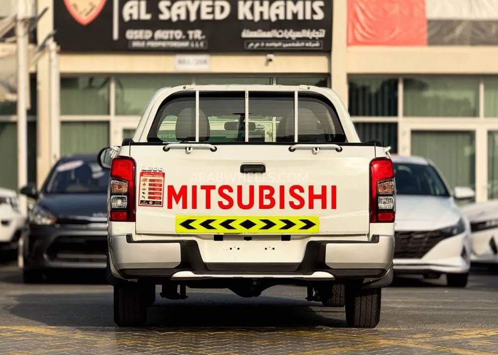 ميتسوبيشي L200 2023 for Sale in الشارقة Image-5