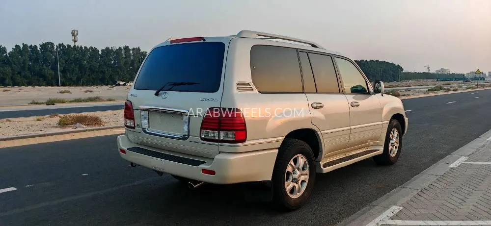 Lexus LX 2004 for Sale in Sharjah Image-7