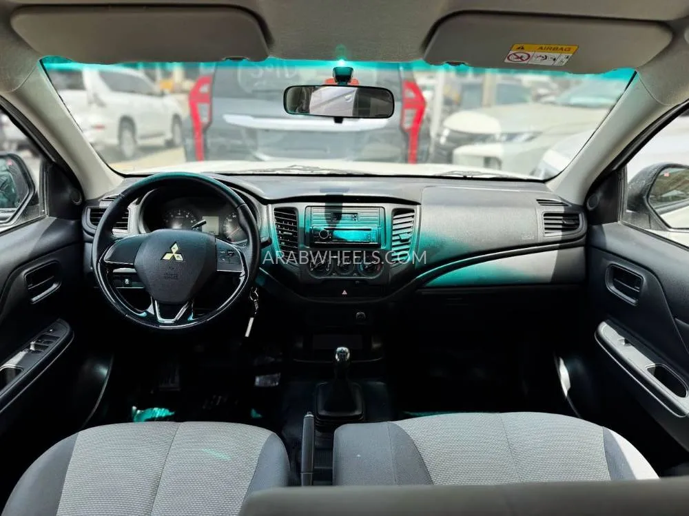Mitsubishi L200 2022 for Sale in Sharjah Image-11