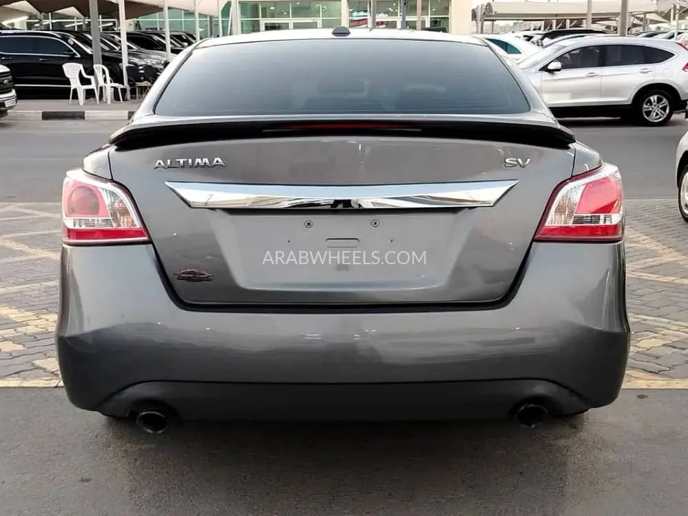 Nissan Altima 2014 for Sale in Dubai Image-7