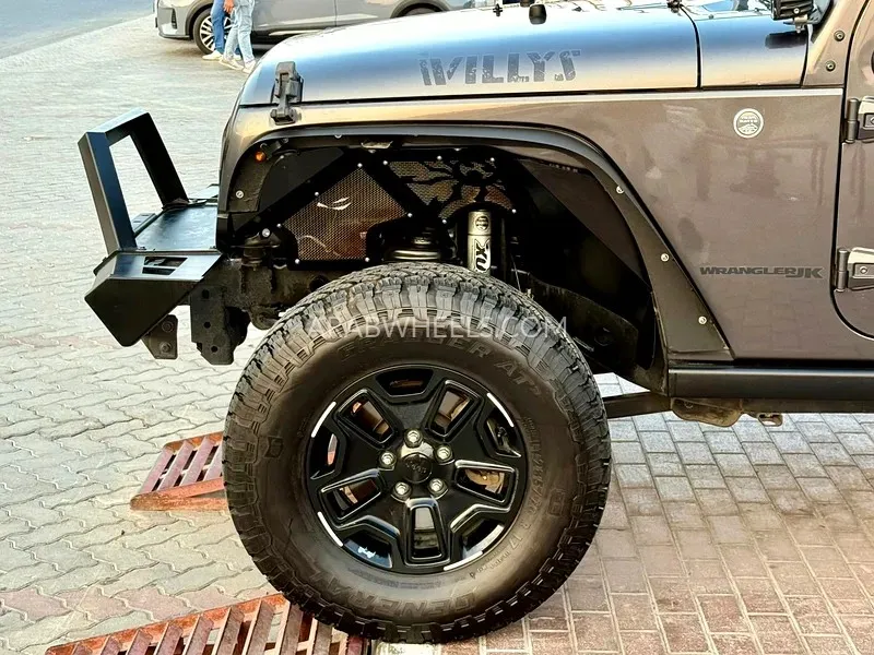جيب رانجلر 2018 for Sale in الشارقة Image-7