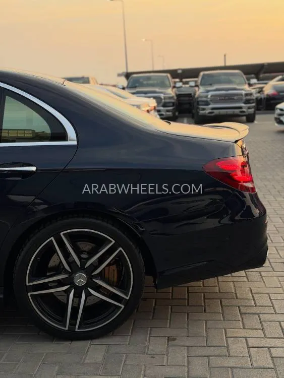 مرسيدس بنز كلاس E 2018 for Sale in الشارقة Image-11