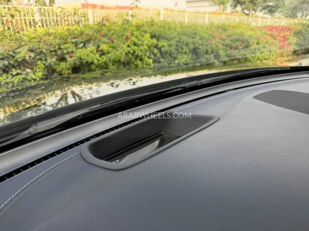 Mercedes Benz GLC Class 2019 for Sale in Dubai Image-7