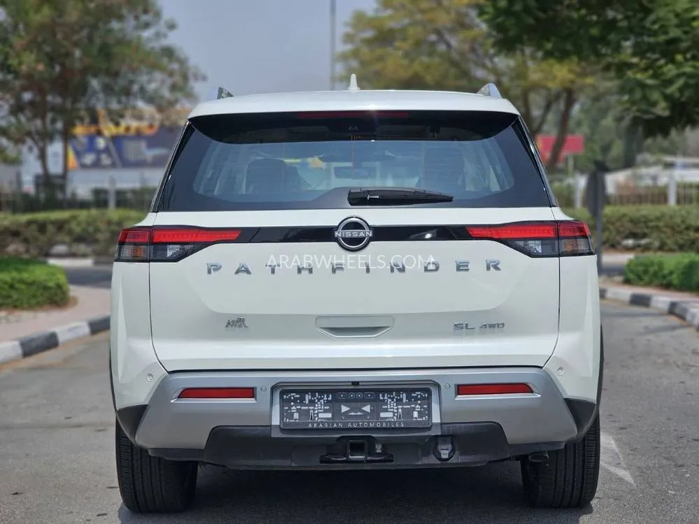 Nissan Pathfinder 2023 for Sale in Dubai Image-18