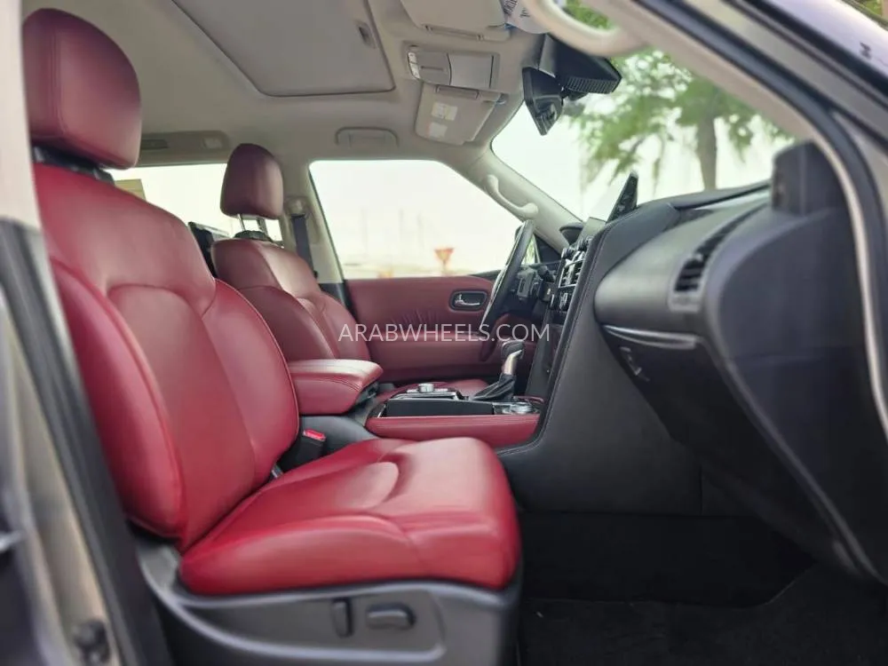 Nissan Patrol 2022 for Sale in Dubai Image-8