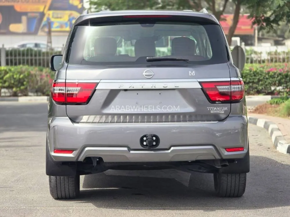Nissan Patrol 2022 for Sale in Dubai Image-13