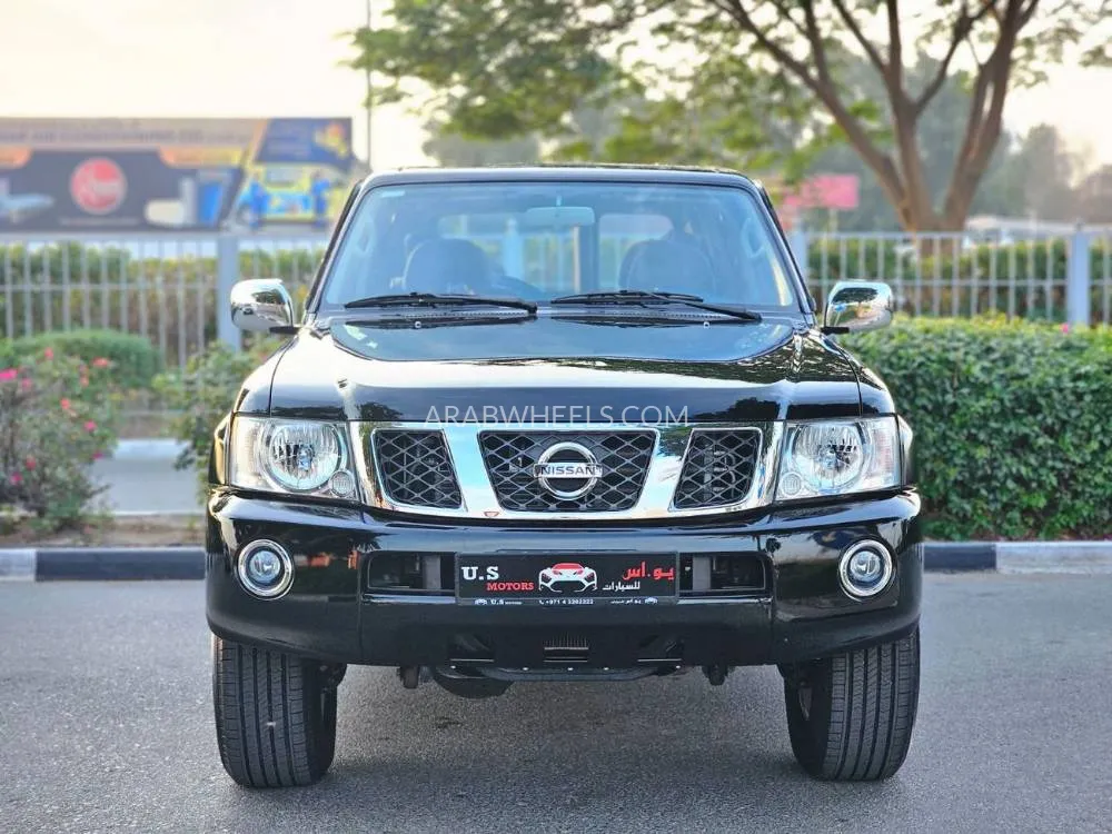 Nissan Patrol 2023 for Sale in Dubai Image-5