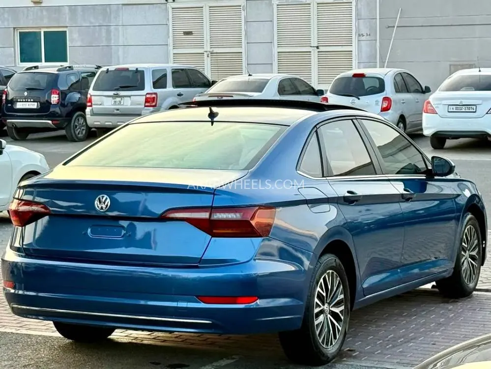 Volkswagen Jetta 2019 for Sale in Sharjah Image-4