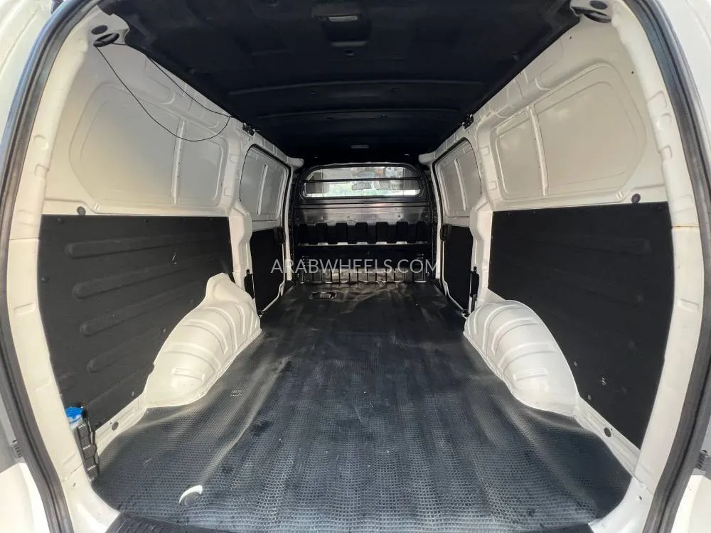 هيونداي إتش-1 ستاريكس 2021 for Sale in الشارقة Image-15