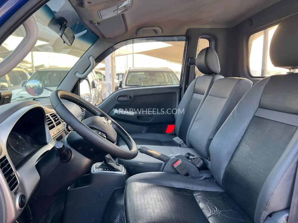 Kia Bongo 2022 for Sale in Sharjah Image-11