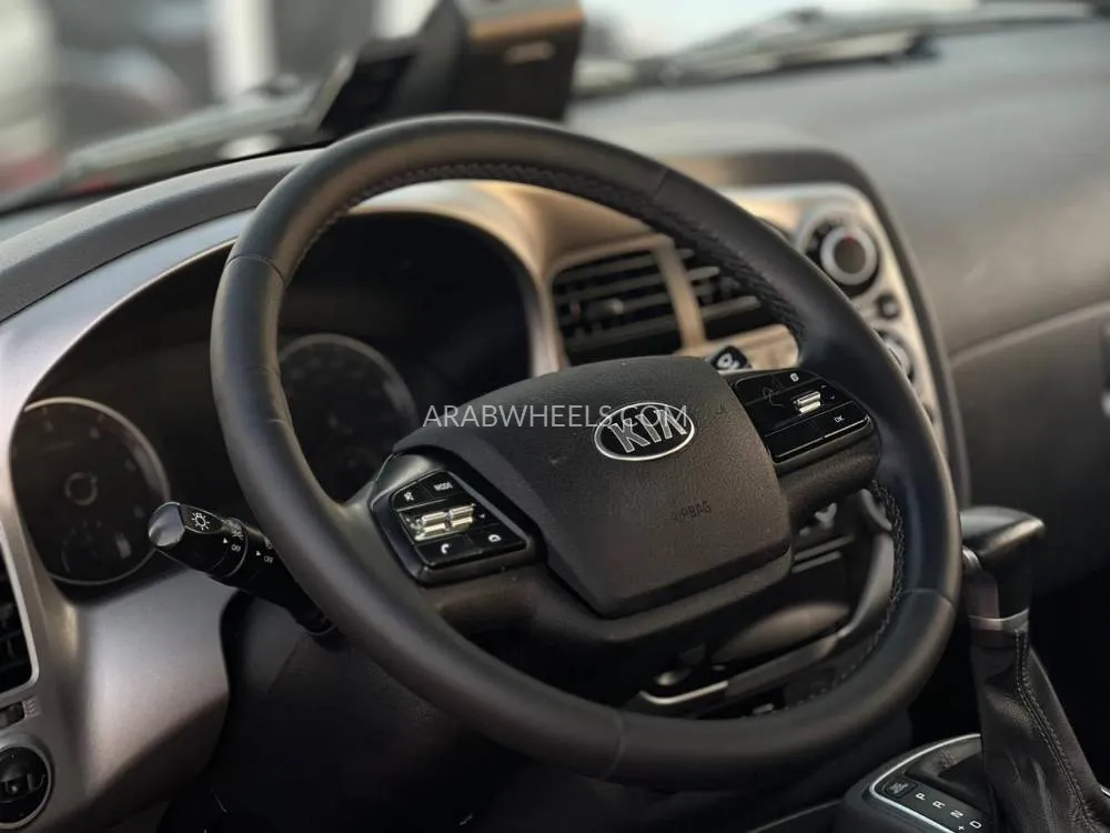 Kia Bongo 2022 for Sale in Sharjah Image-14