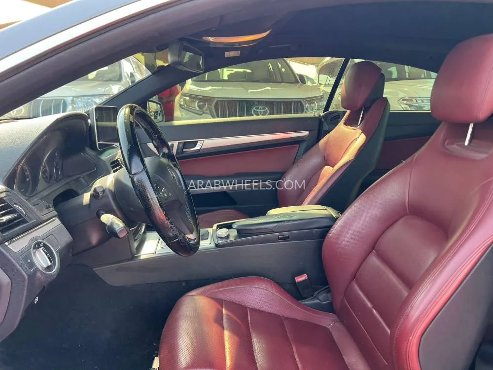 Mercedes Benz E Class 2011 for Sale in Sharjah Image-8