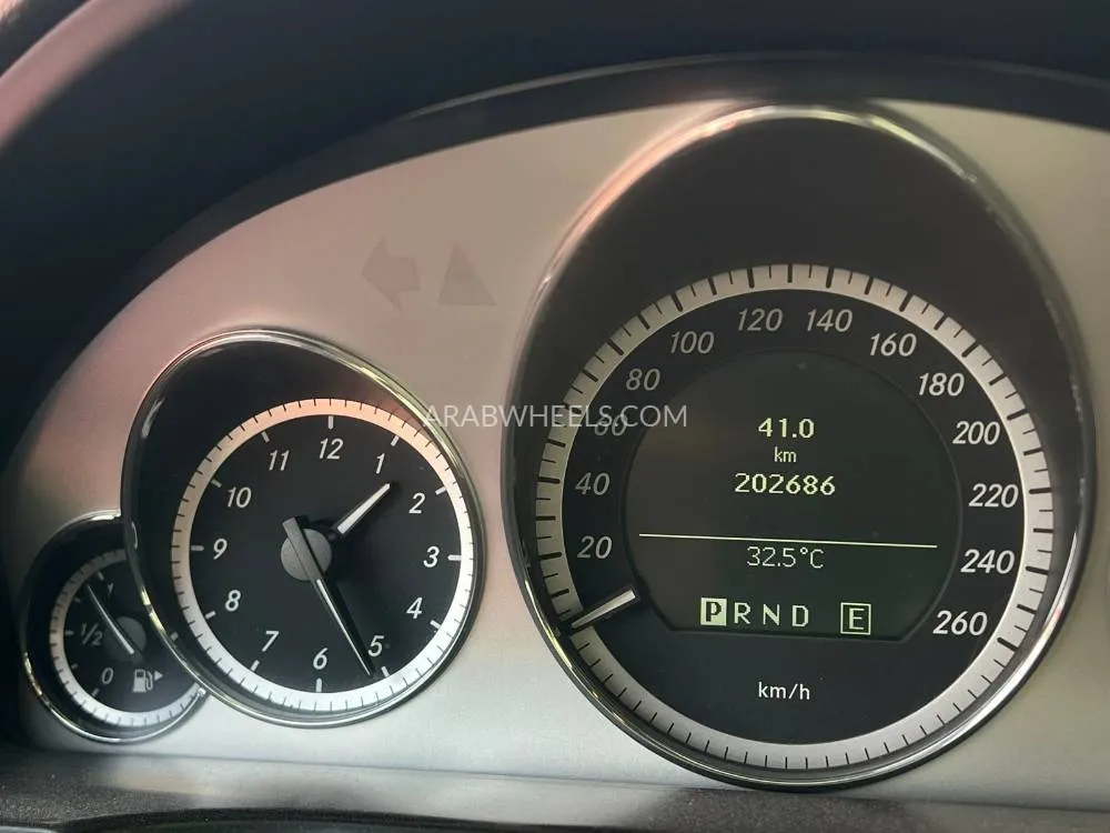 Mercedes Benz E Class 2011 for Sale in Sharjah Image-5