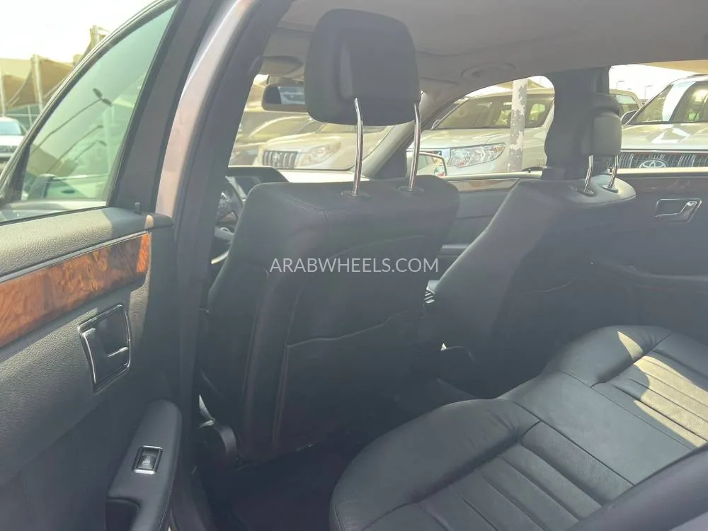 Mercedes Benz E Class 2011 for Sale in Sharjah Image-14