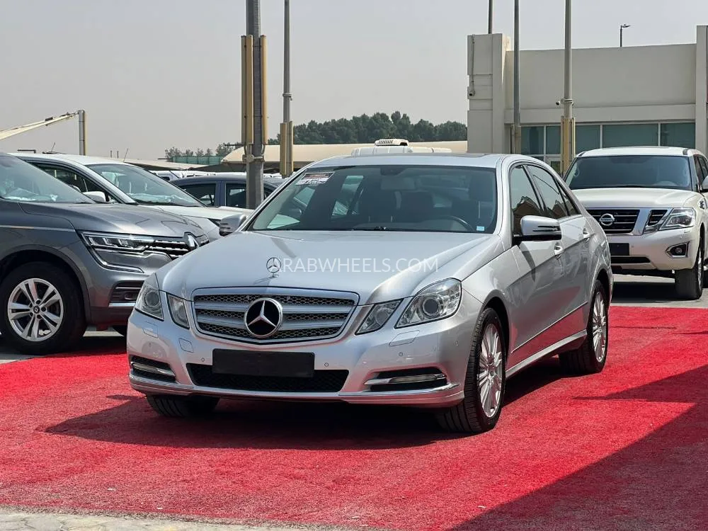 Mercedes Benz E Class 2011 for Sale in Sharjah Image-4