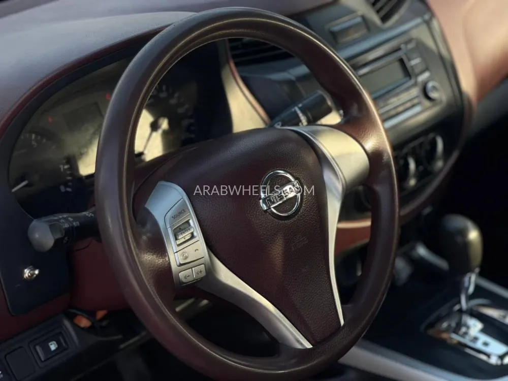 Nissan Navara 2019 for Sale in Sharjah Image-15