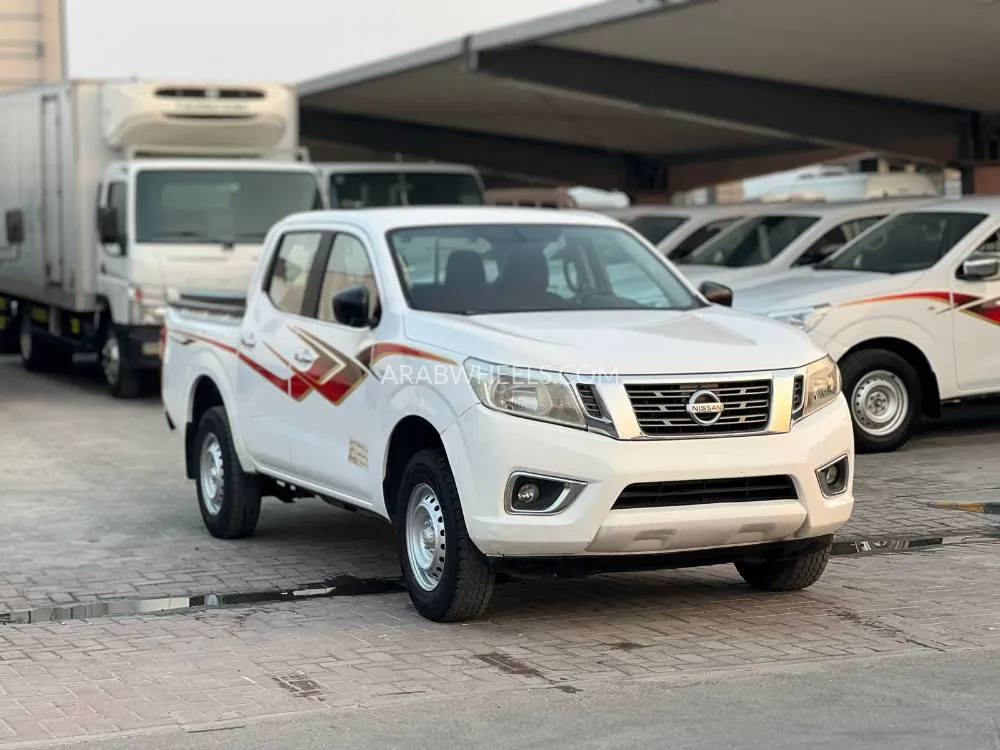 Nissan Navara 2019 for Sale in Sharjah Image-2