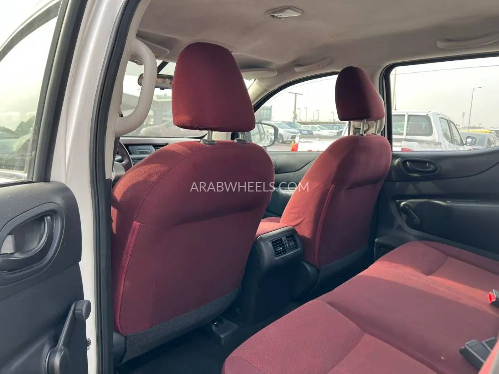 Nissan Navara 2020 for Sale in Sharjah Image-12