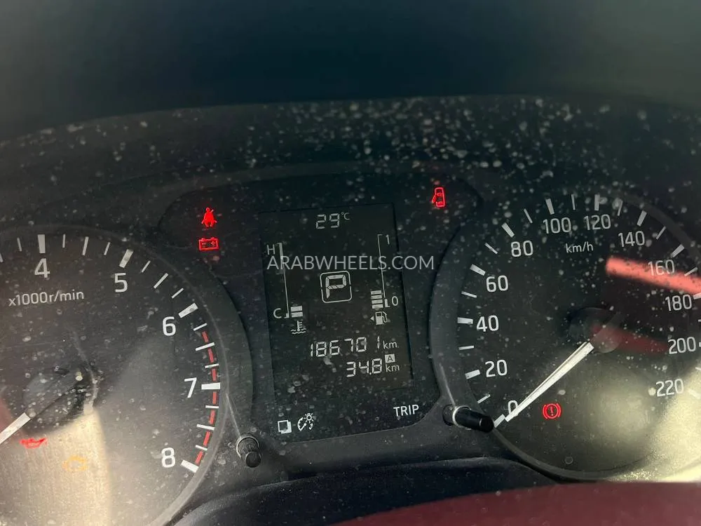 Nissan Navara 2020 for Sale in Sharjah Image-8