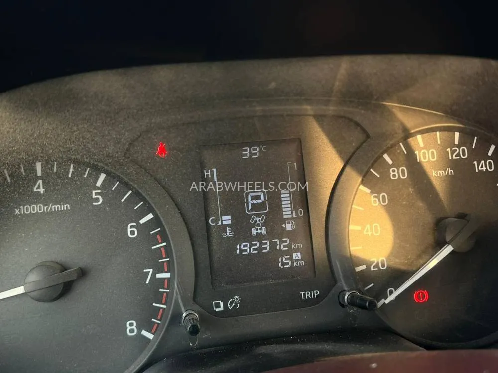 Nissan Navara 2020 for Sale in Sharjah Image-8