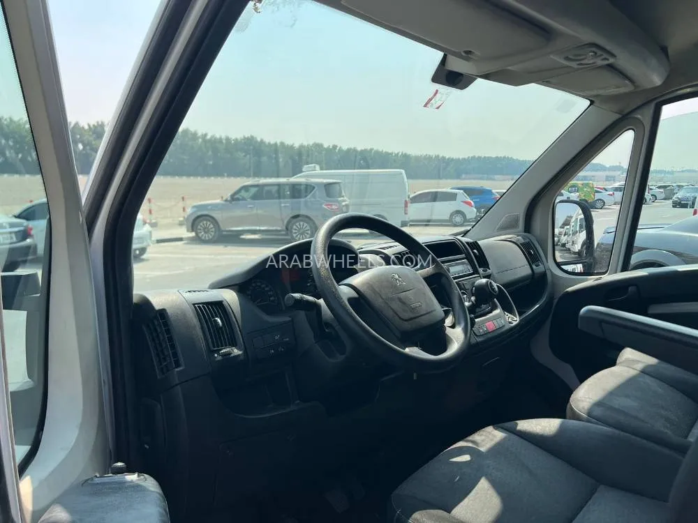 Peugeot Boxer 2023 for Sale in Sharjah Image-10