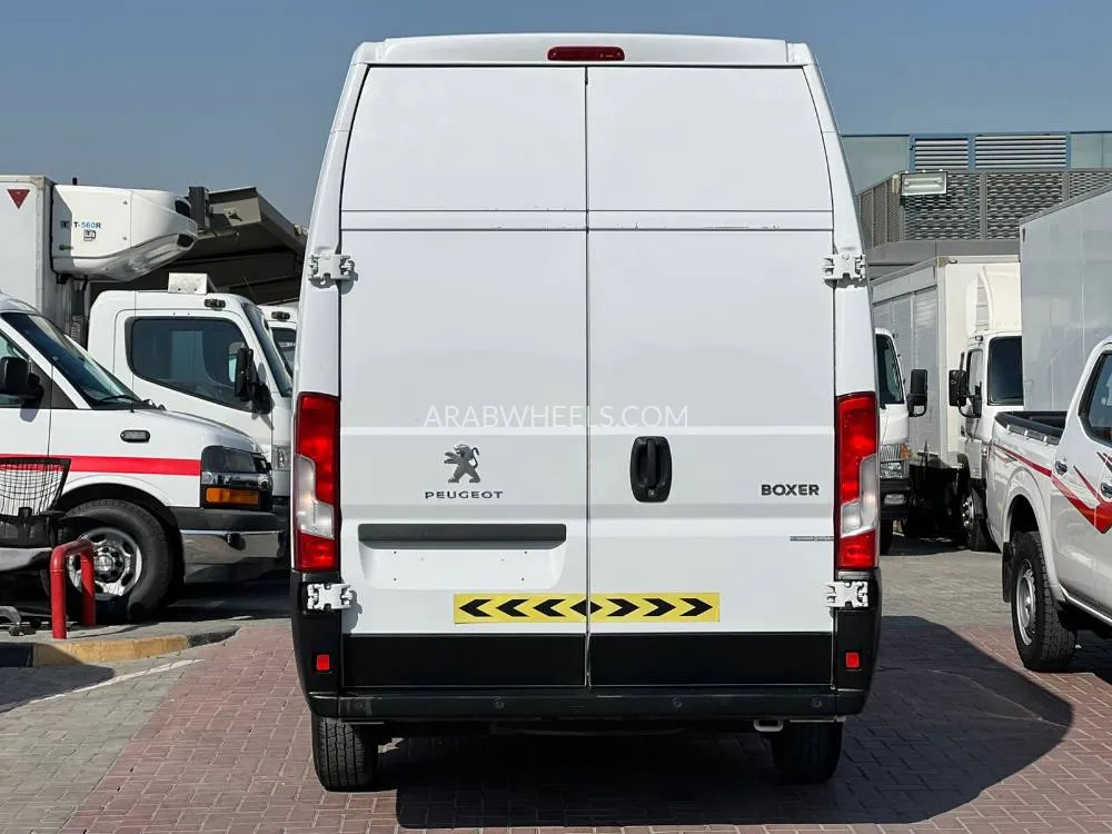 Peugeot Boxer 2023 for Sale in Sharjah Image-5