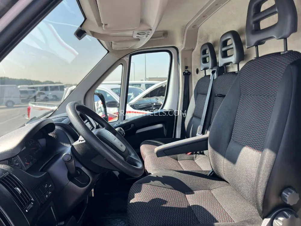 Peugeot Boxer 2023 for Sale in Sharjah Image-11