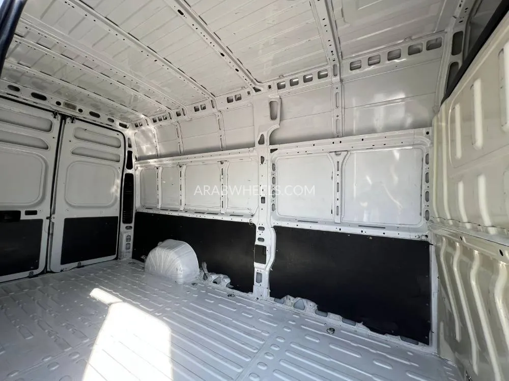 Peugeot Boxer 2023 for Sale in Sharjah Image-15