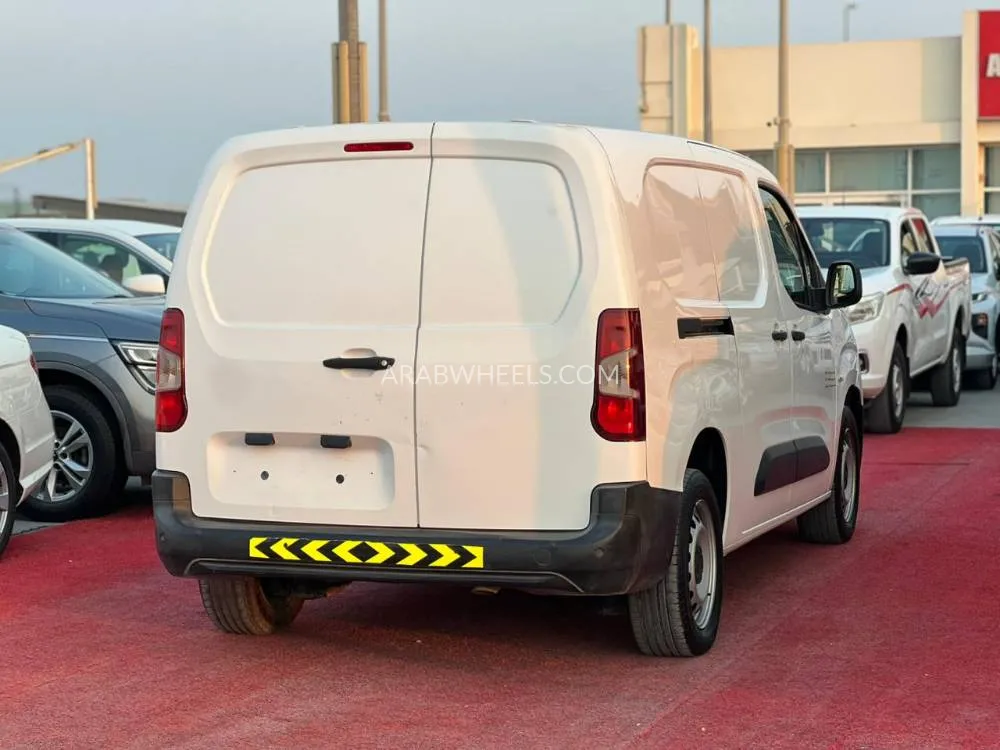 بيجو بارتنر 2022 for Sale in الشارقة Image-7