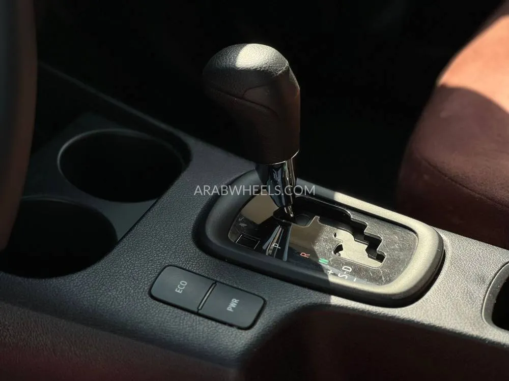 Toyota Hilux 2024 for Sale in Sharjah Image-19